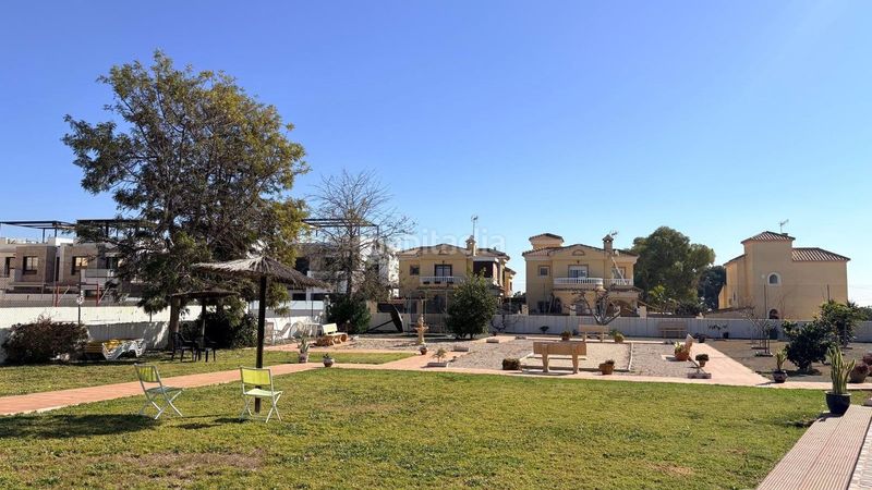 Foto 4667751b-55bb-4a4a-ac56-3af0be791bc8. Casa amb aparcament piscina a Lomas de Cabo Roig - Los Dolses Orihuela