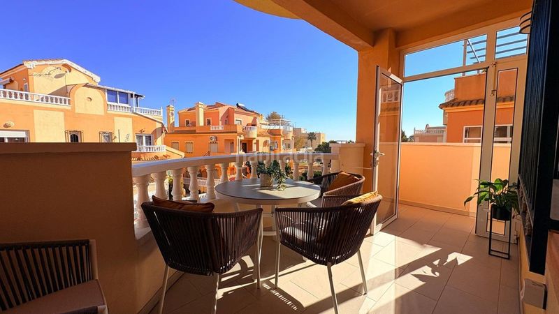Foto 64a1f713-0029-4ee4-8271-8a7191866555. Casa amb aparcament piscina a Lomas de Cabo Roig - Los Dolses Orihuela