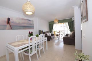 Pis  Ronda. Piso de 3 dormitorios con terraza y vistas al mar a 150 metros d