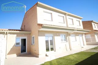 Xalet a Polán. Oportunidad - chalet adosado nuevo con 4 dromitorios y 3 baños p