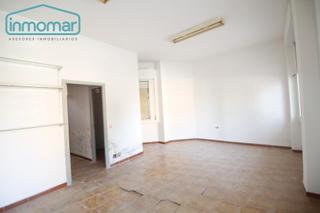 Lloguer Local Comercial a Santa María de Benquerencia. Oportunidad - local comercial de 45 metros por 350€/mes!!!