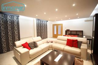 Chalet à Buenavista-Valparaíso-La Legua. Oportunidad - chalet seminuevo en urb. valparaiso con 4 dormitor