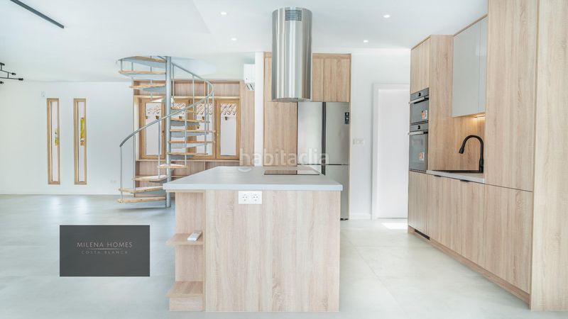 Foto 20dfec35-b9cd-4d12-b58b-8f3a7770706f. Xalet amb piscina a Cabo Roig Orihuela