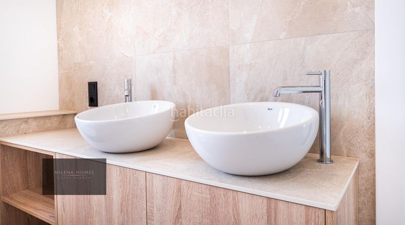 Foto 8d37f877-e203-4751-ac75-c98f00b99130. Xalet amb piscina a Cabo Roig Orihuela