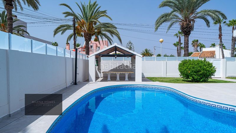 Foto c152486e-194c-4932-9e4a-9b9bd7eefa78. Xalet amb piscina a Cabo Roig Orihuela