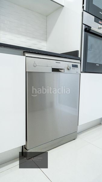 Foto 5f3ecfc8-be1a-4bd7-aac6-9f9e587c3752. Àtic amb calefacció aparcament piscina a Punta Prima Torrevieja