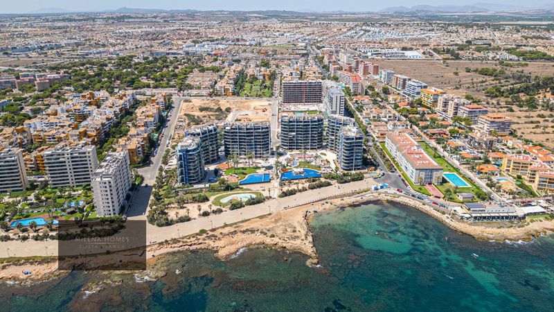Foto 6357d210-9c19-4527-8c42-865326adacd6. Àtic amb calefacció aparcament piscina a Punta Prima Torrevieja