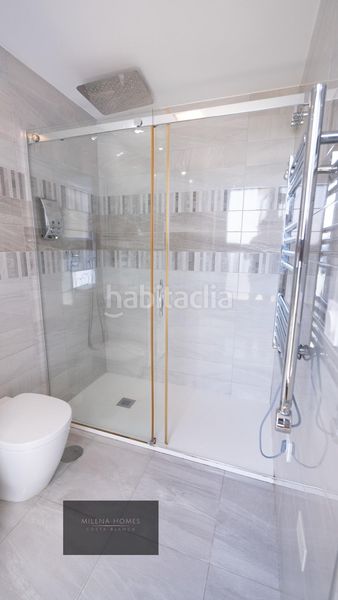 Foto 8d86b9ef-ec43-45df-9300-122704cbebc1. Àtic amb calefacció aparcament piscina a Punta Prima Torrevieja