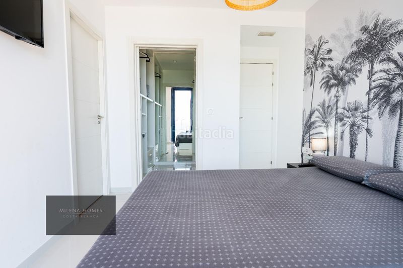 Foto b76fa182-cee4-458d-8852-d2aa2a87155e. Àtic amb calefacció aparcament piscina a Punta Prima Torrevieja