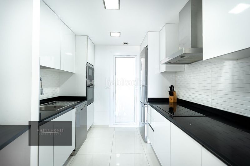 Foto eccf8650-c248-46e2-9244-3b306133b570. Àtic amb calefacció aparcament piscina a Punta Prima Torrevieja