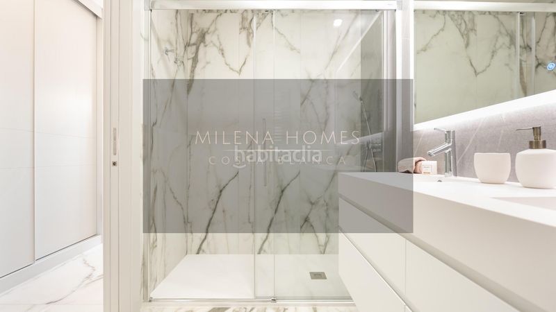 Foto 6521fb7c-0e7c-41d3-8c2a-8b3bf67af472. Apartament amb aparcament piscina a Playa Poniente Benidorm