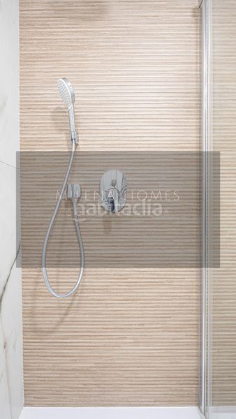 Foto 742a7cf8-f544-4e1b-8f1f-39c816604017. Apartament amb aparcament piscina a Playa Poniente Benidorm