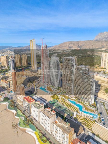 Foto 913c05d6-cc62-4a48-a9c5-7fcf9195d971. Apartament amb aparcament piscina a Playa Poniente Benidorm