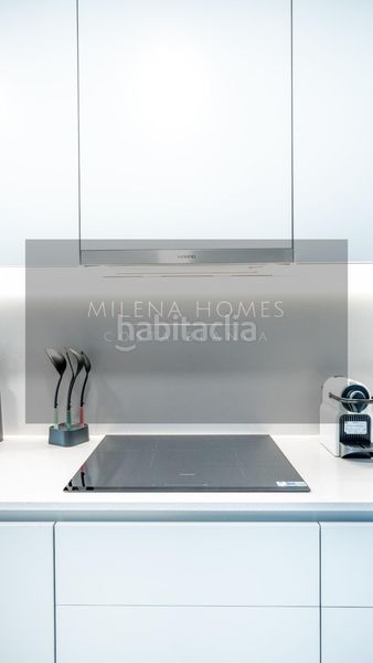 Foto f65faabe-cab2-4ae0-b8cd-31b1e8aa2593. Apartament amb aparcament piscina a Playa Poniente Benidorm