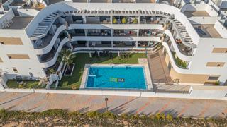 Planta baixa  Calle ro esla. Apartamento moderno y luminoso en mil palmeras