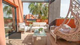 Àtic  Calle calle gigantes y cabezudos. Ático moderno con terraza, piscina y plaza de parking en orihuel