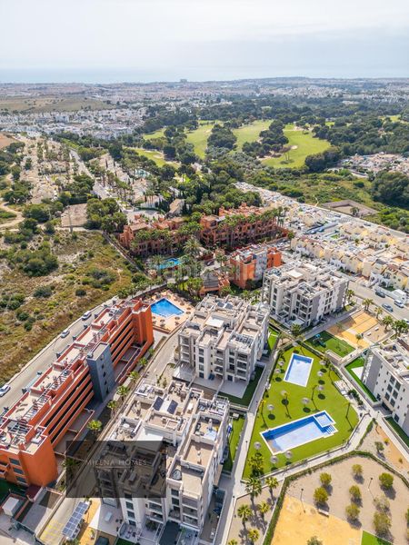 Foto 0fbdd6bd-7a47-4988-bb59-155425d89f66. Àtic amb calefacció aparcament piscina a Villamartín-Las Filipinas Orihuela