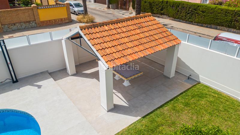 Foto a544164f-fcd6-4f17-93dc-62f06898ddfe. Xalet amb calefacció piscina a Cabo Roig Orihuela