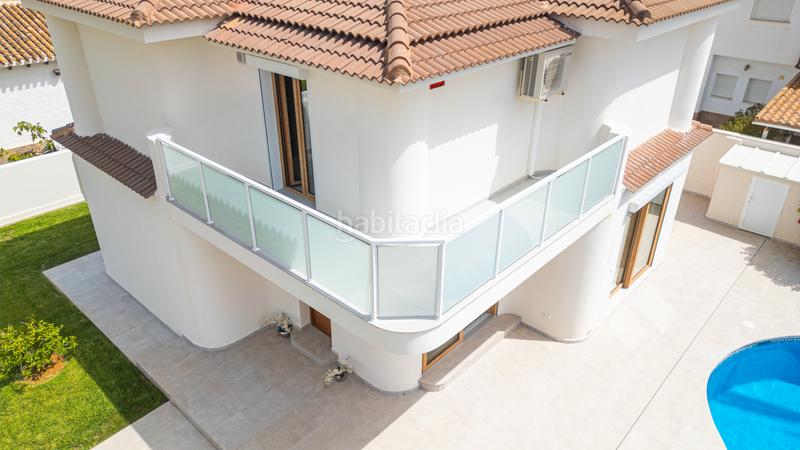 Foto c8c95e58-91a1-4707-8e6b-57bdf91798b6. Xalet amb calefacció piscina a Cabo Roig Orihuela