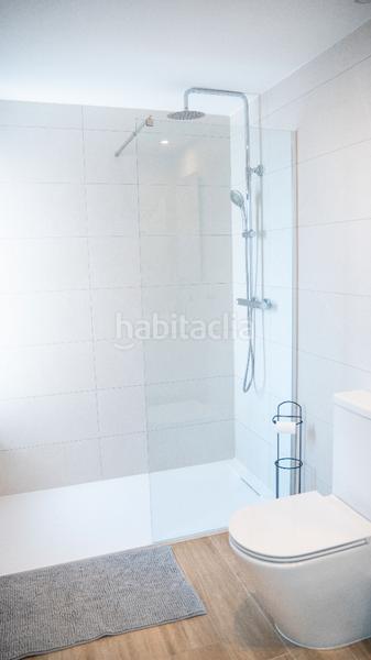 Foto a6f8e21b-80a9-49e1-83e0-107064c1f645. Apartament amb calefacció aparcament piscina a Punta Prima Torrevieja