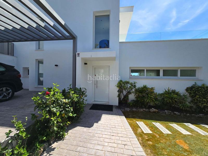 Foto 17445c23-86c2-488f-9a56-4e323f4bb7e9. House with heating in Torreblanca del Sol Fuengirola