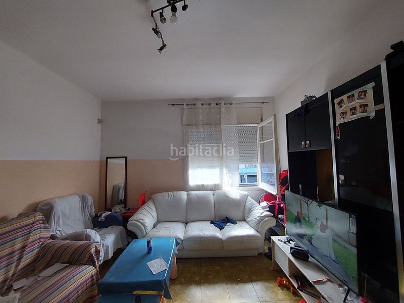 Foto c4f66ae9-fd53-4950-8e94-a46f2b3e57ed. Edifici a Molins de Rei