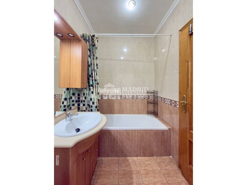 Foto 398191e6-13ff-44db-94ff-eee54d41bcb8. Chalet with heating parking pool in Villa del Prado