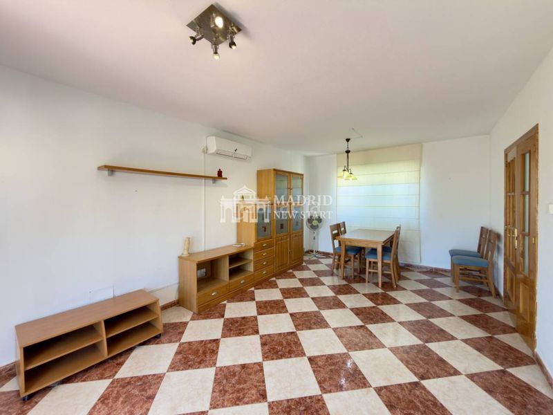Foto 44a21e6e-a23d-4e8a-a752-738de9b49e57. Chalet with heating parking pool in Villa del Prado