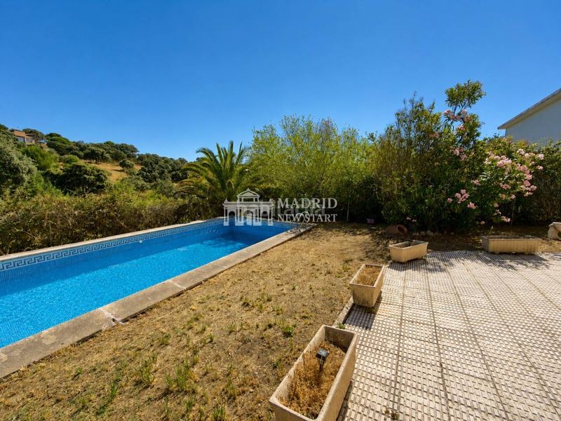 Foto 62112928-11db-4101-94fb-f4663295ce0a. Chalet with heating parking pool in Villa del Prado