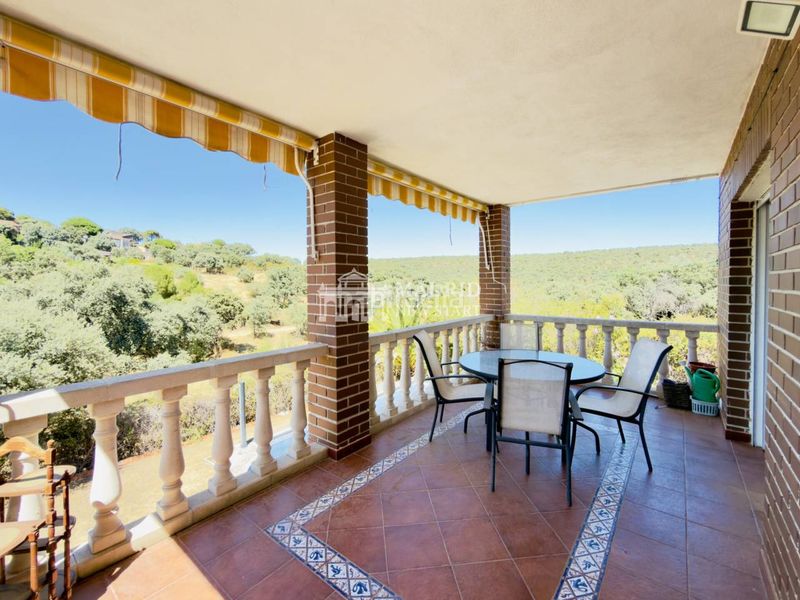 Foto 658256fa-12f5-400c-8c62-e1bcf693eb0c. Chalet with heating parking pool in Villa del Prado