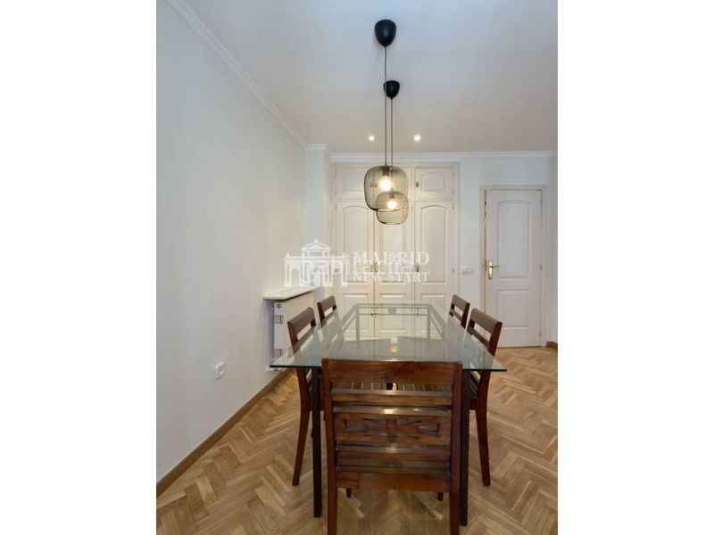 Foto 19408c2b-d2cf-4729-9234-c7e9958067d4. Rent flat in calle factor 4 in Palacio Madrid