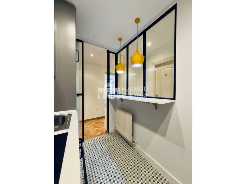 Foto 5f02317f-2bcb-4271-837b-f7a562c6800c. Rent flat in calle factor 4 in Palacio Madrid