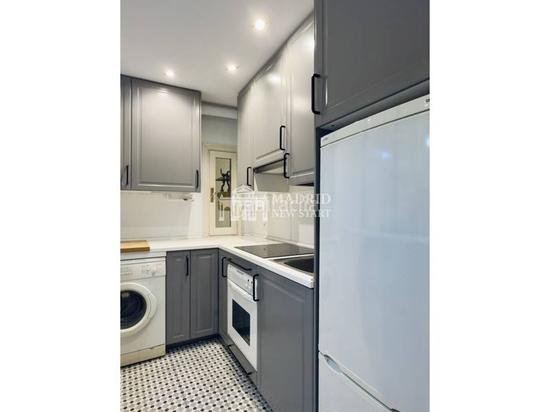 Foto 8da010ae-c98e-4944-bb5a-e681dfa7ebbc. Rent flat in calle factor 4 in Palacio Madrid