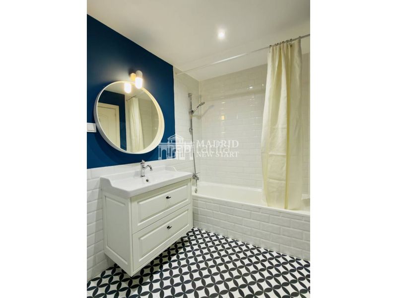Foto da93d060-db06-472f-9eb0-5c17fa114df0. Rent flat in calle factor 4 in Palacio Madrid