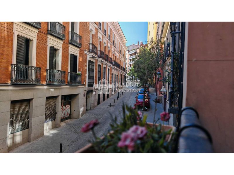 Foto e10ad8ac-53a8-48d8-8859-49040db9636a. Rent flat in calle factor 4 in Palacio Madrid
