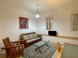 Miete Etagenwohnung  Calle alberto aguilera. Piso amueblado con patio privado en alquiler en alberto aguilera
