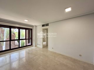 Flat in Calle Arturo Soria