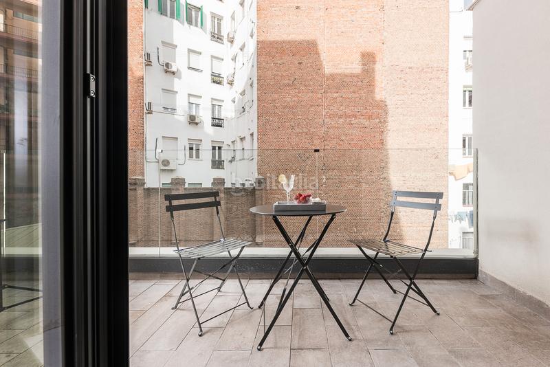 Foto 5002ff68-bfef-48fa-8039-403452e652e1. Alquiler piso apartamento con terraza en hermosilla en Madrid