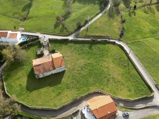 Bauernhof in Barrio san pedro 28. Casa con finca en polanco