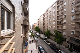 Piso  Calle calle floranes. Magnífico piso en floranes con garaje y trastero