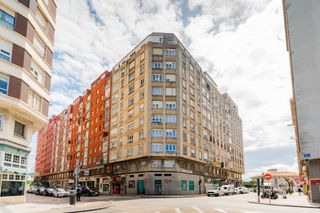 Pis en Castilla - Hermida. Magn�fica vivienda amplia y luminosa en el centro