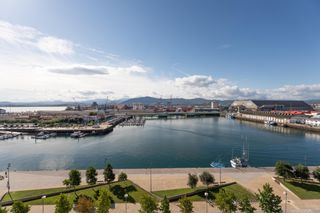 Flat  Marques hermida 70. Magnífica vivienda en marqués de la hermida con vistas a la bahí