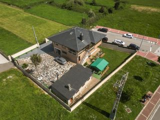 Casa in Bolado 18. Chalet en barrio bolado 18 monte, santander