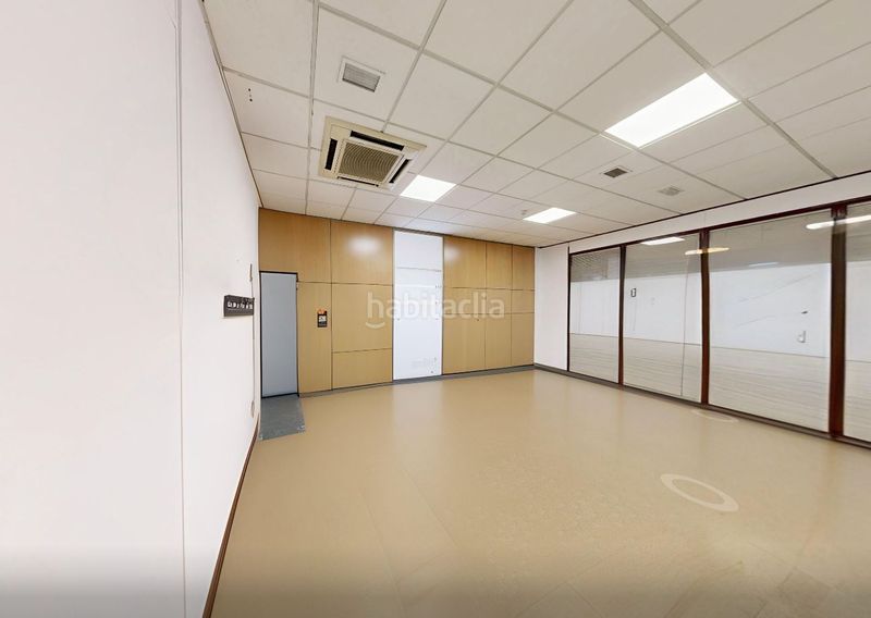 Foto b8ee12a0-d00d-4d6b-b02c-9fc17ac355ad. Affitto edificio in Campus de la Salud Armilla