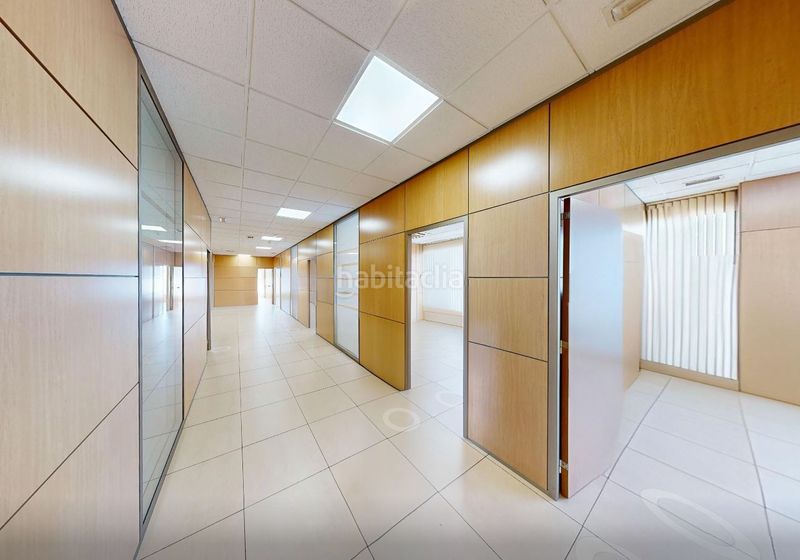 Foto ee6493ef-02d9-432d-8663-38cb07bd1701. Lloguer edifici a Campus de la Salud Armilla