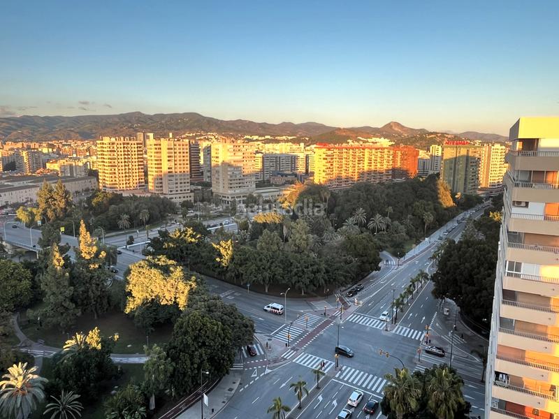 Foto 0fc605ee-649c-4e5d-bcea-fba8ad2352d9. Lloguer pis amb xemeneia calefacció aparcament a Málaga