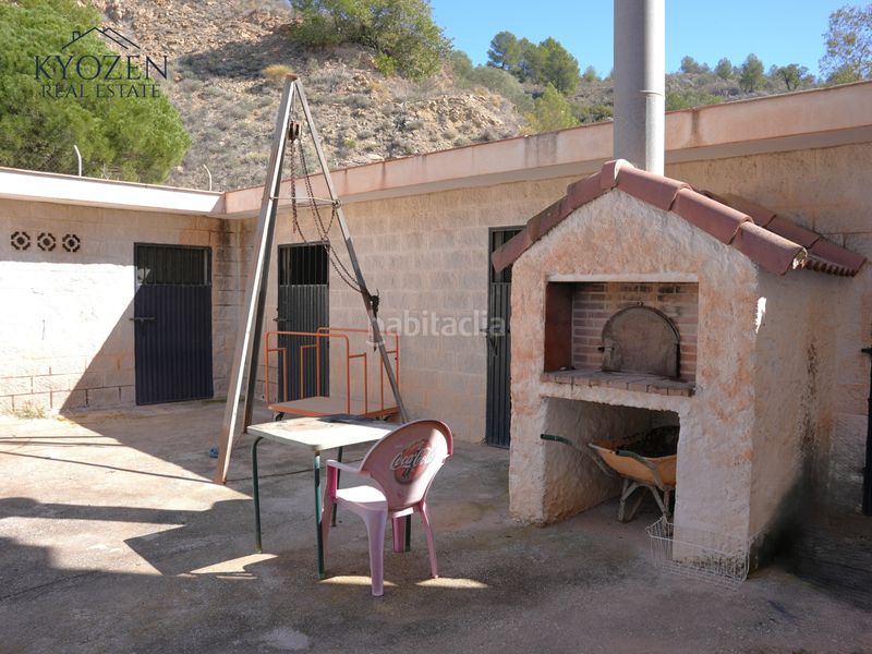 Foto c905abb0-6a97-4c9c-b0d0-a7c4b07bc12a. Masia amb calefacció aparcament a Pinares de San Antón Málaga