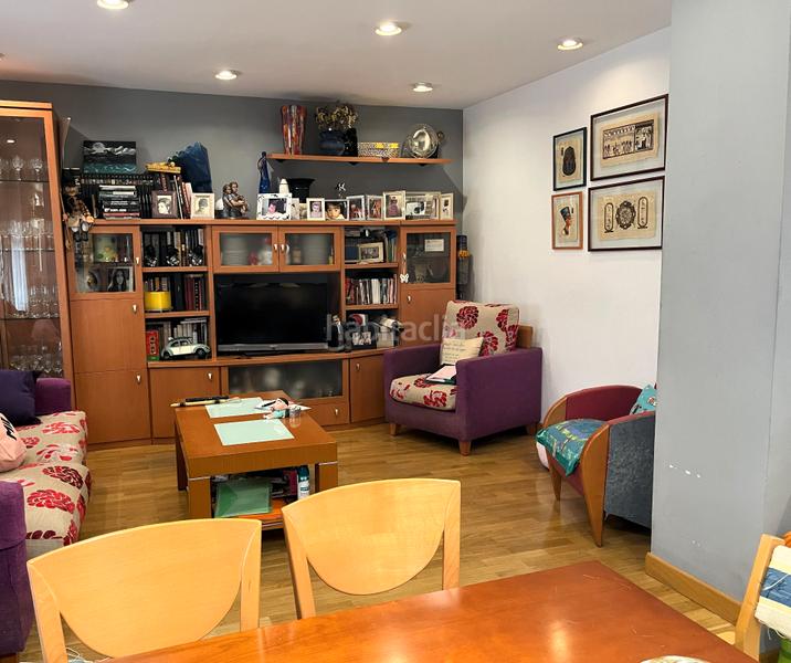 Foto fb1465e1-cfc2-4c27-8f60-ccb13a21afc6. Semi detached house with heating parking in Simancas Madrid