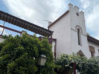 Chalet  Calle de federico grases. Chalet singular