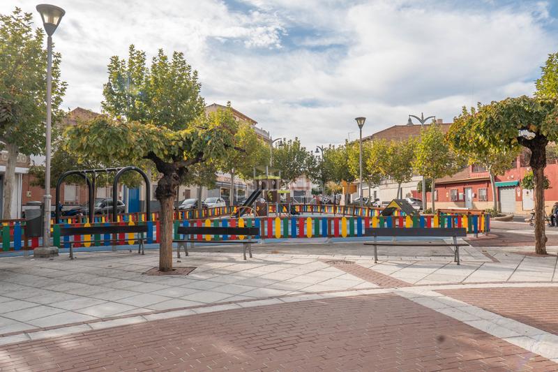 Foto 5a1be12b-f3f8-47d0-903f-0dba9d5f7065. Casa a schiera con camino in Avda. De los Ogíjares Armilla